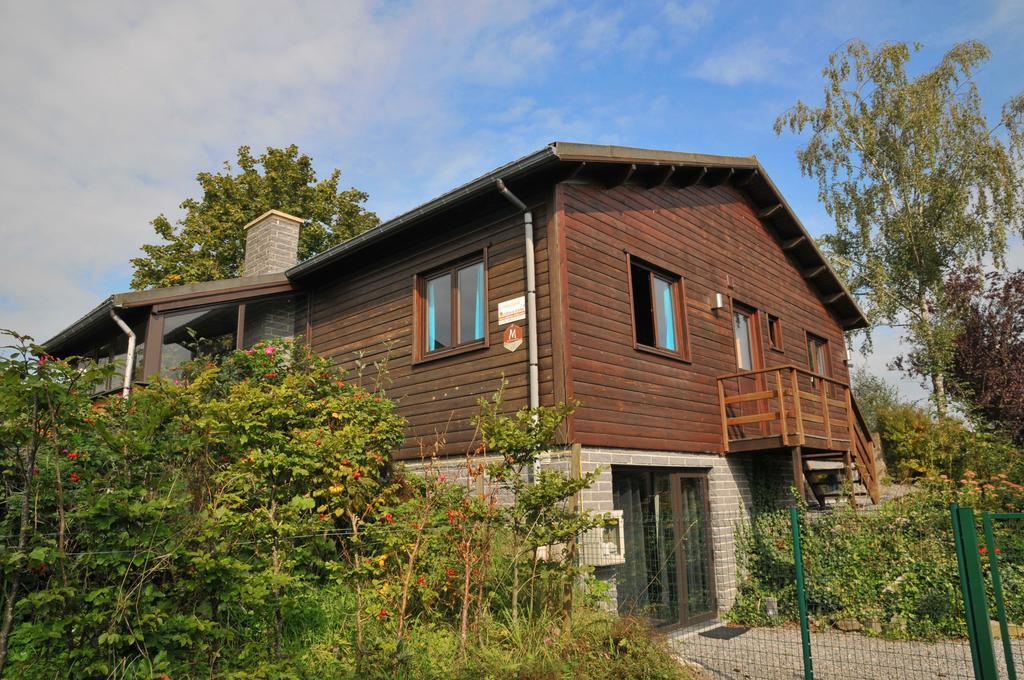 Arbre Dresse Villa Somme-Leuze Exterior foto